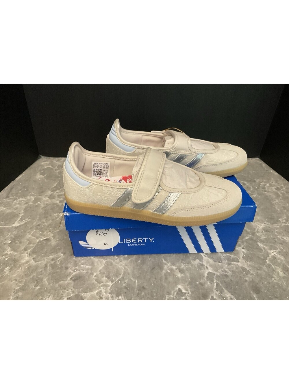 New! Womens Adidas Samba Jane x Liberty London Chalk Pearl IH6978 Shoes. SZ 5.5